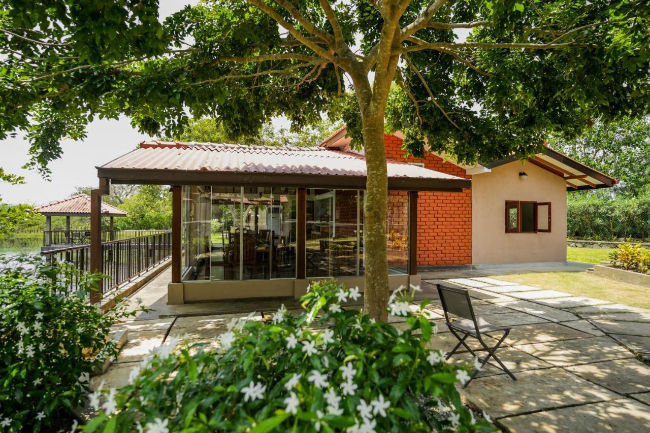 Malala Retreat Hotel Hambantota Buitenkant foto